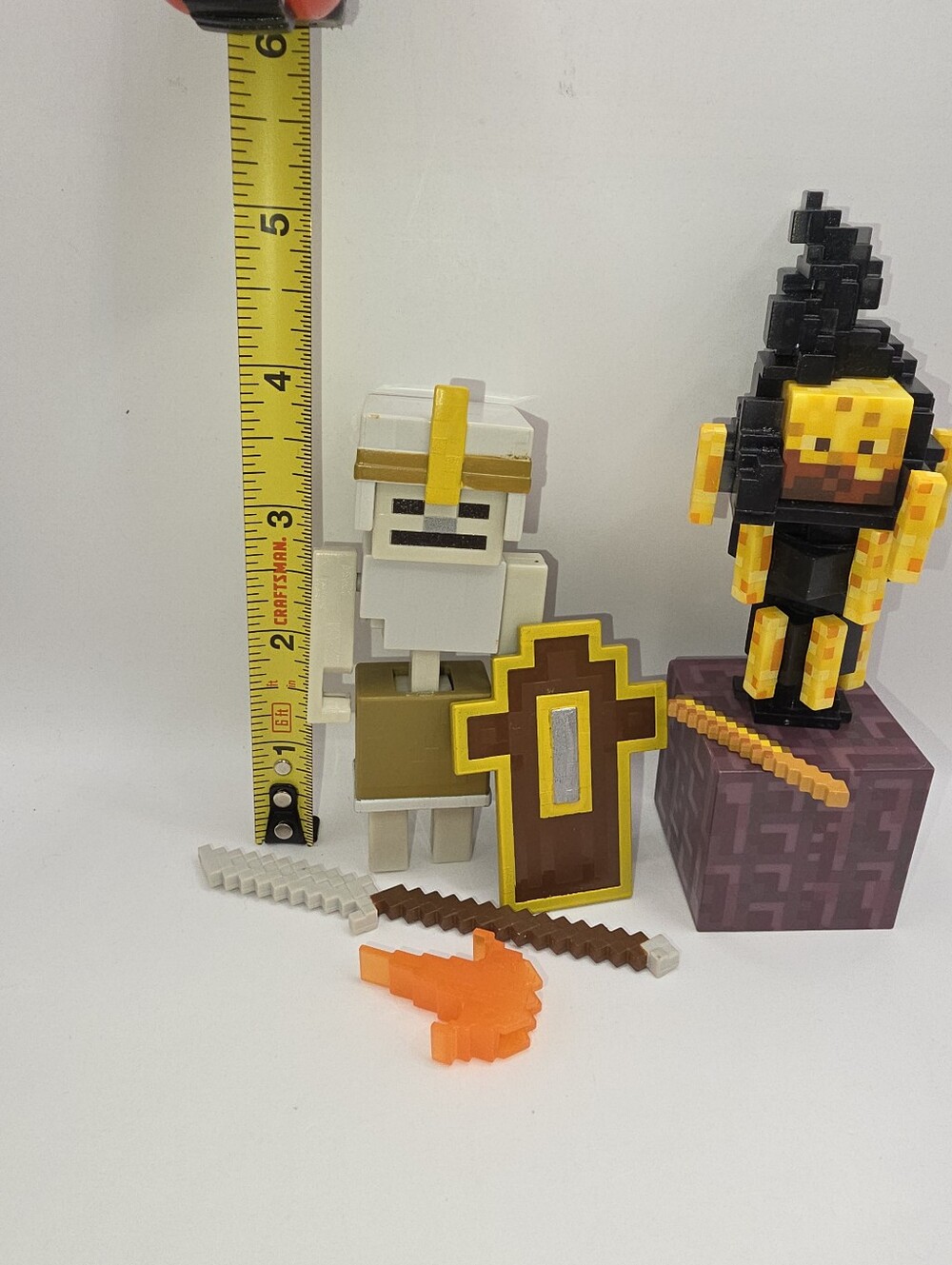 Minecraft Dungeons Skeleton Vanguard 2020 Blaze Figures - Picture 2 of 2